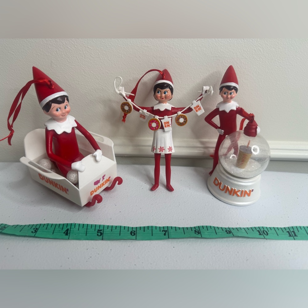 Dunkin' Elf Figurine Set - Picture 2 of 8